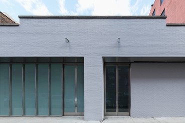 A photograph of the outside of the Gagosien location 541 West 24th Street, New York