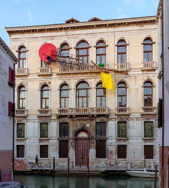 Sterling Ruby, HEX, 2022, installation view, Berggruen Arts & Culture, Venice © Sterling Ruby. Photo: Andrea Avezzù